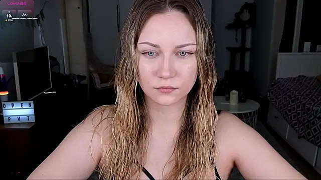 Snapshot of missyourtouch chatting on 06-14-26, 11:23 missyourtouch online show from 06-14-26, 11:23