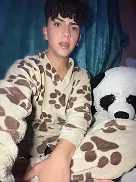 Snapshot of Nick_Twink chatting on 02-11-26, 04:50 Nick Twink online show from 02-11-26, 04:50