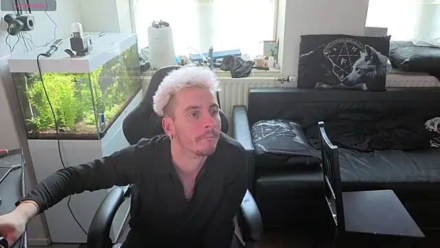 Rayzel White online show from 03-19-26, 03:38