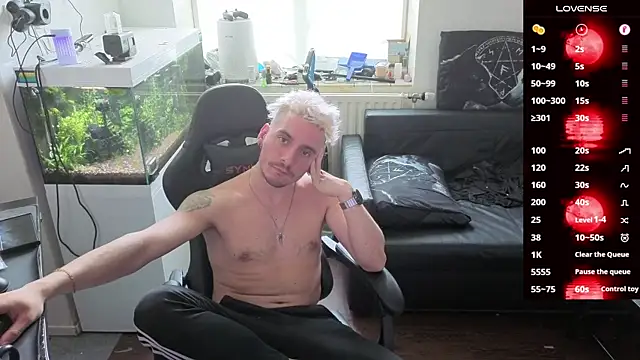 Rayzel White online show from 04-10-26, 03:06