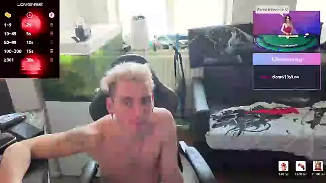 Snapshot of Rayzel_White chatting on 05-11-26, 02:45 Rayzel White online show from 05-11-26, 02:45