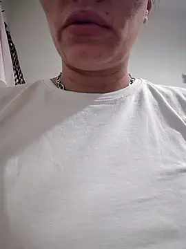 Snapshot of Karanfilim chatting on 07-07-26, 03:09 Karanfilim online show from 07-07-26, 03:09