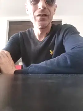 Ianne150 online show from 04-01-26, 01:41