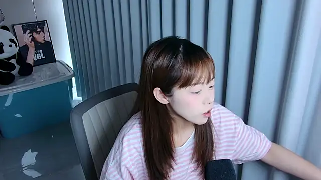 yuki-888 online show from 04-06-26, 07:42