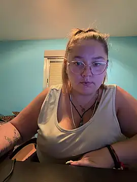 Snapshot of _maracr19_ chatting on 07-14-26, 11:16 maracr19 online show from 07-14-26, 11:16