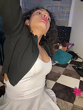 Nyxx Velariia online show from 04-05-26, 05:32