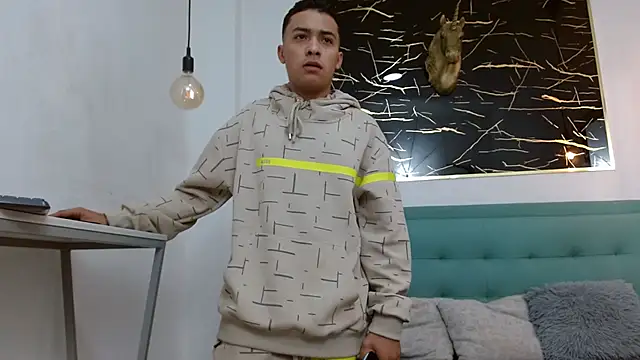 Snapshot of MarcusLux_ chatting on 01-15-26, 11:48 MarcusLux online show from 01-15-26, 11:48