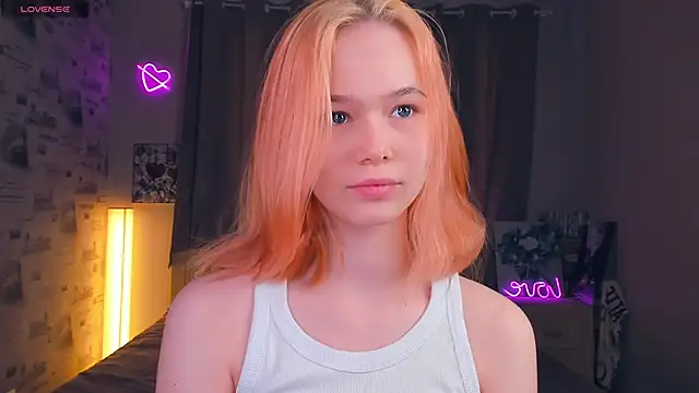 Snapshot of OwlLynn chatting on 02-20-26, 08:16 OwlLynn online show from 02-20-26, 08:16