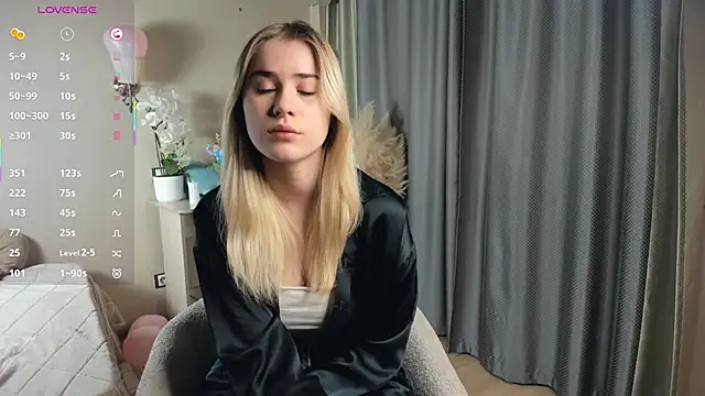 LuanaFincel online show from 02-17-26, 01:02