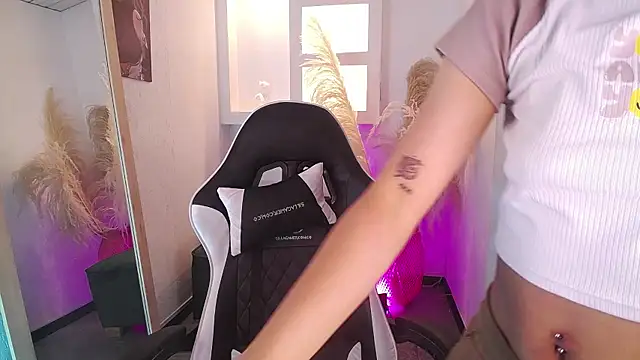 melodyy as online show from 03-16-26, 01:26