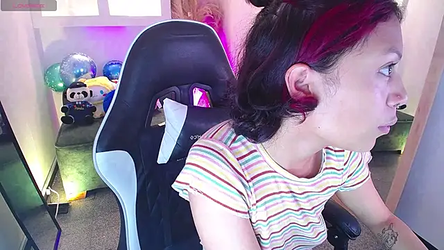 melodyy as online show from 06-09-26, 01:56