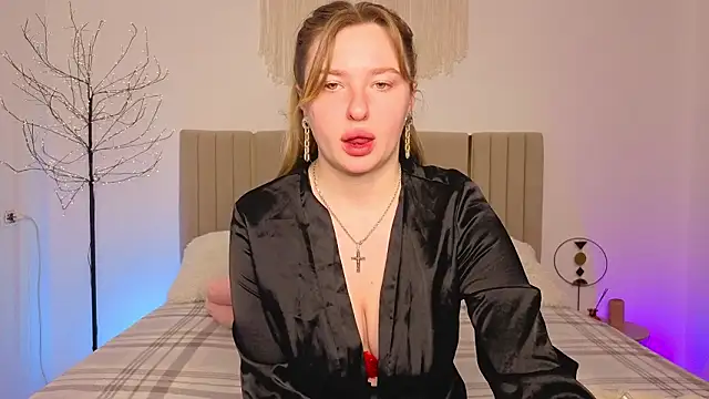 VladaHotxx online show from 03-04-26, 07:58