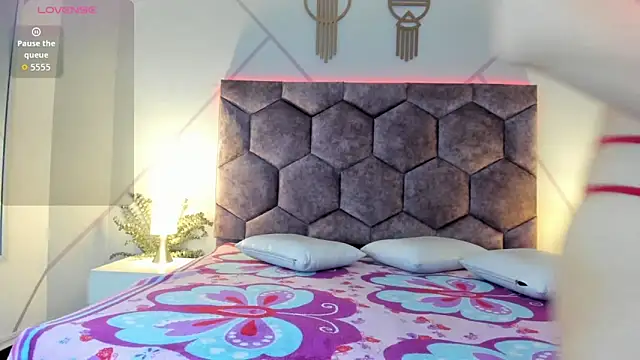 valeria becket online show from 02-26-26, 08:08