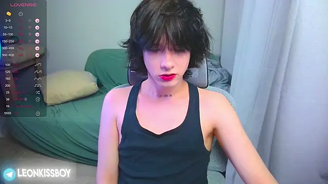 LeonBoykisser online show from 04-04-26, 02:36