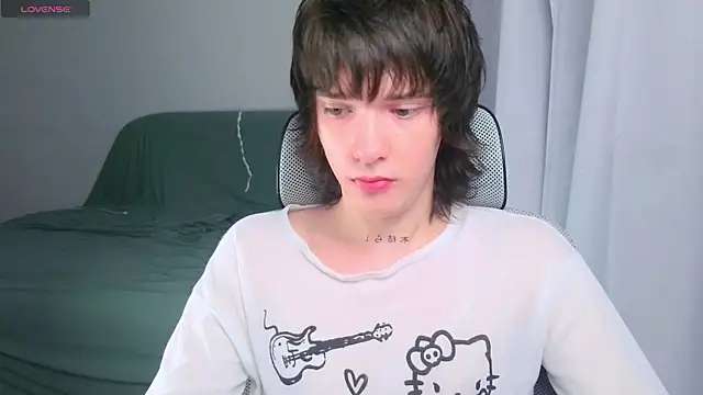 LeonBoykisser online show from 07-08-26, 02:38