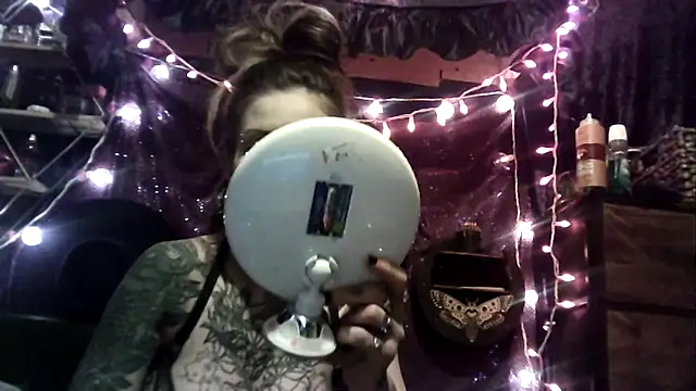 Snapshot of allymoon1369 chatting on 03-08-26, 10:24 allymoon1369 online show from 03-08-26, 10:24