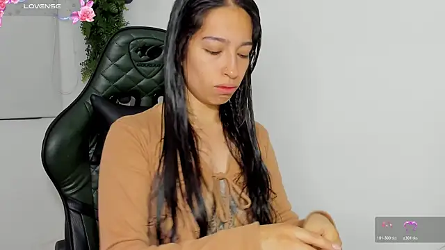 Noaah25  online show from 04-22-26, 03:20