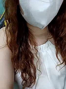 Snapshot of lylinhjim chatting on 03-17-26, 06:00 lylinhjim online show from 03-17-26, 06:00