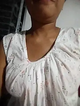 Snapshot of knightqueen12 chatting on 02-17-26, 01:40 knightqueen12 online show from 02-17-26, 01:40