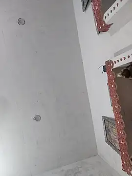 Snapshot of priyasharma899 chatting on 01-19-26, 04:33 priyasharma899 online show from 01-19-26, 04:33