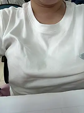 Donna9696 online show from 04-21-26, 02:51