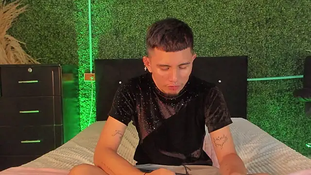 Snapshot of Star_blaze chatting on 03-13-26, 07:31 Star blaze online show from 03-13-26, 07:31