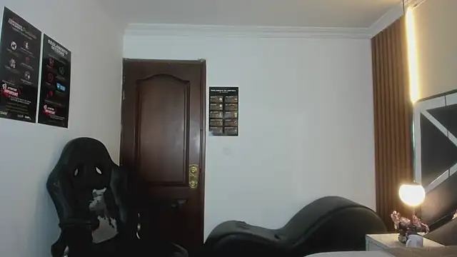 Ambarross  online show from 04-21-26, 02:01