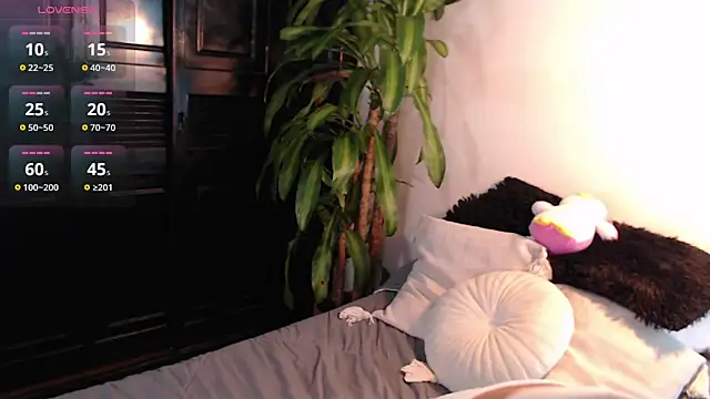 Snapshot of Mia_Volkova_ chatting on 05-02-26, 01:49 Mia Volkova online show from 05-02-26, 01:49