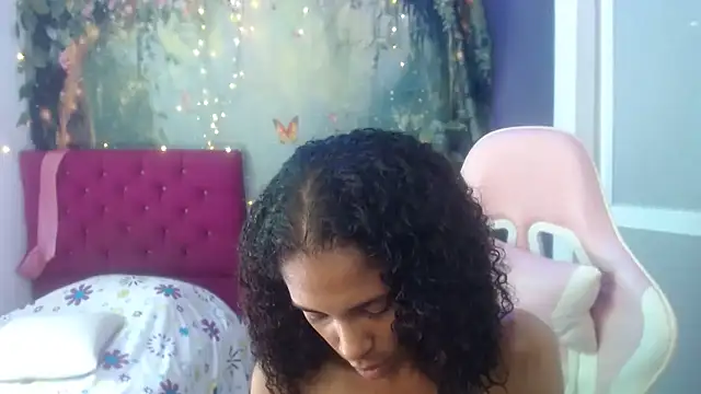 Snapshot of rosa_skinny chatting on 06-16-26, 06:43 rosa skinny online show from 06-16-26, 06:43