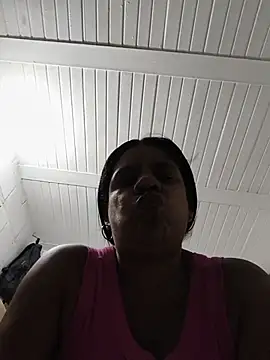 Snapshot of Zeyllyjhonson chatting on 07-14-26, 12:00 Zeyllyjhonson online show from 07-14-26, 12:00