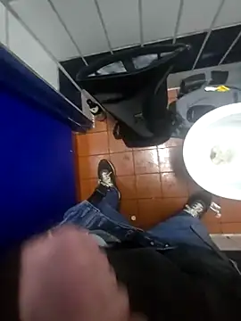 Snapshot of BlnAktivGay chatting on 02-25-26, 10:03 BlnAktivGay online show from 02-25-26, 10:03