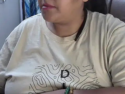 Snapshot of GaggingGirl_ chatting on 06-22-26, 06:49 GaggingGirl online show from 06-22-26, 06:49