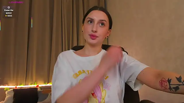 Celine Coello online show from 04-10-26, 12:10