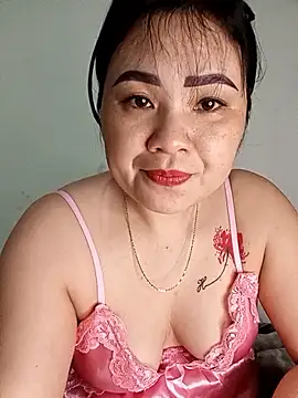 Snapshot of Luckygirls-399 chatting on 01-19-26, 05:44 Luckygirls-399 online show from 01-19-26, 05:44