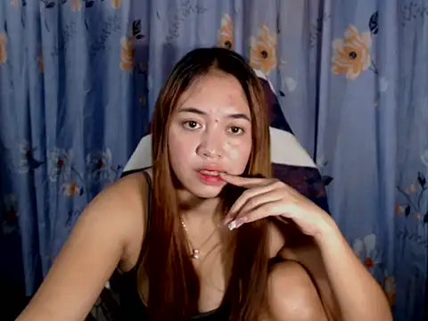 pinay mayahiga online show from 04-16-26, 02:51