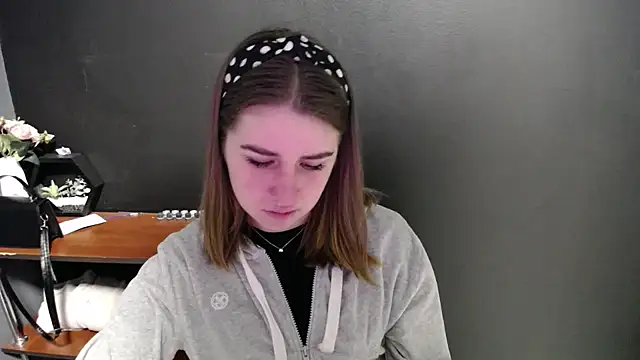 Sunny siren online show from 04-08-26, 12:16