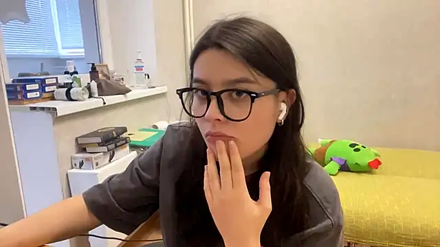 Snapshot of SaintMari chatting on 06-29-26, 02:17 SaintMari online show from 06-29-26, 02:17
