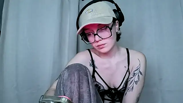 Snapshot of ju_juliette chatting on 02-26-26, 08:41 ju juliette online show from 02-26-26, 08:41