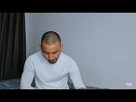 Snapshot of spinetti_max chatting on 02-20-26, 01:02 spinetti max online show from 02-20-26, 01:02