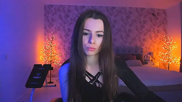 Hot Molly5 online show from 03-28-26, 07:57