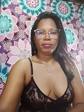 Snapshot of Yandris_1212 chatting on 07-06-26, 01:35 Yandris 1212 online show from 07-06-26, 01:35