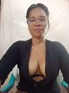 Snapshot of Yandris_1212 chatting on 07-13-26, 02:09 Yandris 1212 online show from 07-13-26, 02:09