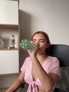 Carithooo online show from 03-20-26, 08:46