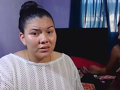 Helena-Paola online show from 04-08-26, 08:53