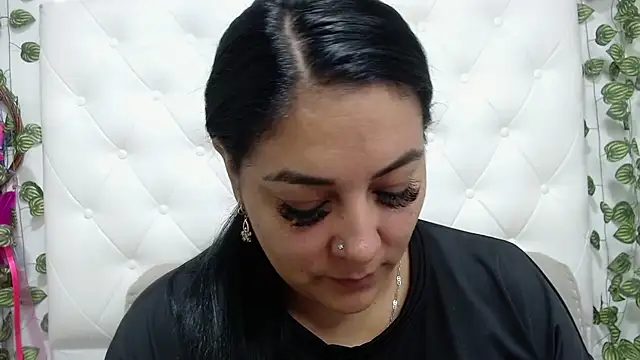 brunaroyale online show from 04-21-26, 04:01