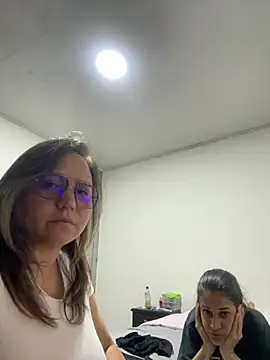 ketty Riley online show from 02-12-26, 03:01