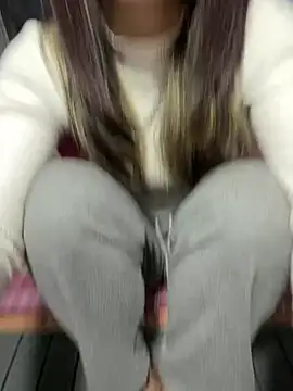 Lata-cute online show from 02-15-26, 07:51