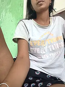 Snapshot of Cute-Natashaa chatting on 05-13-26, 07:50 Cute-Natashaa online show from 05-13-26, 07:50