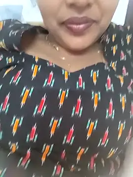 Hot-Tinaa online show from 03-18-26, 03:59