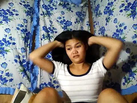 PinaySkinnyJust18 online show from 06-30-26, 10:33